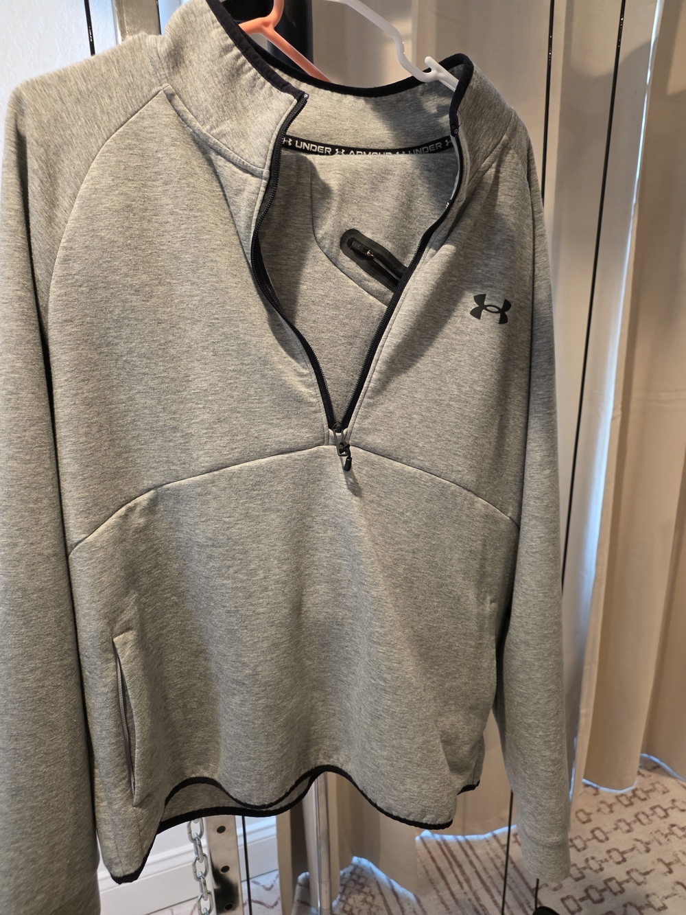 Under Armour Gray 1/4 Zip Pullover Sweatshirt With Drawstring Matching Pants. XL